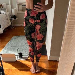 Beyond yoga side small floral legging